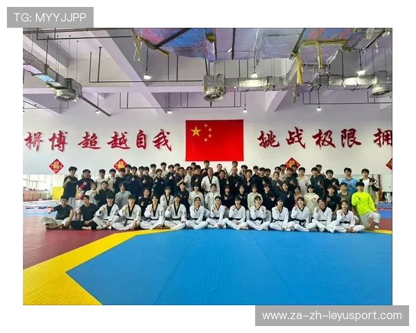 跆拳道学院完善青少年训练营的保险与健康保障细则，跆拳道培训收费
